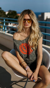 One tee - Anna Leo T-shirt